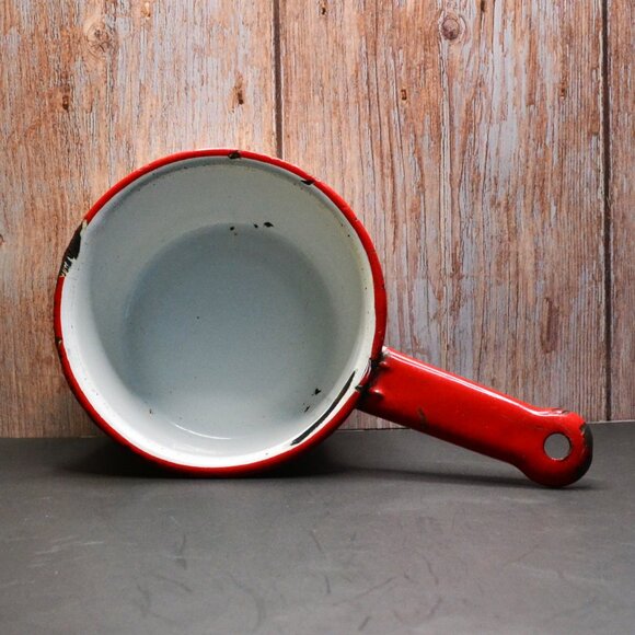 Country Farmhouse Kitchen Decor Charm Red White Enamel Pot Grandma Core 1930s - Picture 2 of 4